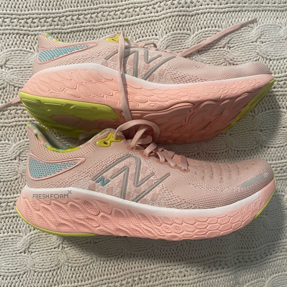 New Balance fresh foam 1080, size 8, pink lemonade, EUC